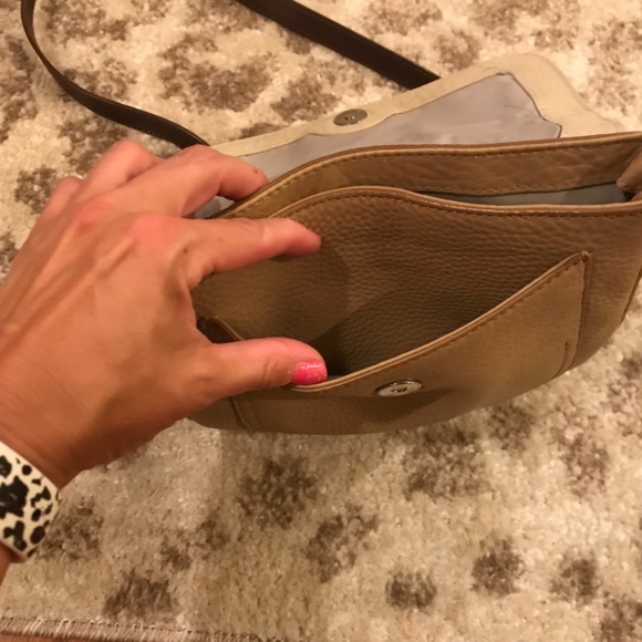Cole Haan leather crossbody bag purse. Brown tan - Picture 4 of 13